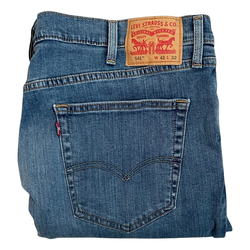 Levis 541 Athletic Taper Men' Jeans  42x32 (42x30) Blue Straight Leg Denim CLEAN